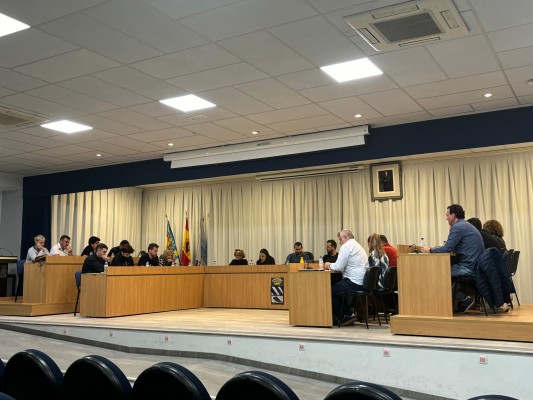L'Alcora da luz verde en el Pleno a la ordenanza que regula la tasa de recogida y tratamiento de residuos