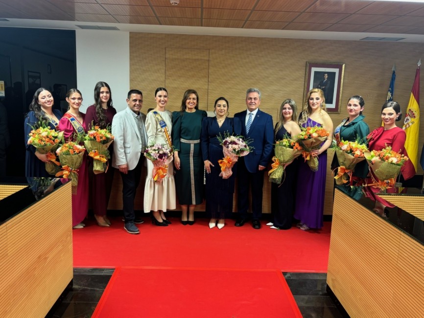 Nombramiento de la reina de las fiestas y su corte. - Foto: AYUNTAMIENTO DE ALMASSORA