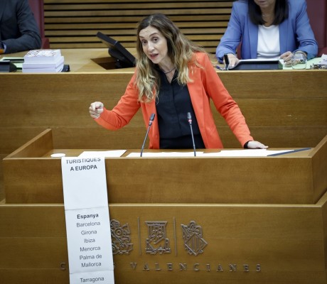 Compromís exige modificar el decreto de viviendas turísticas sobre la estancia de 10 días