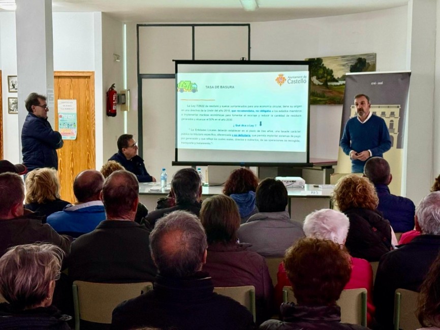 Charla informativa sobre bonificaciones de la tasa de basuras. - Foto: AYUNTAMIENTO DE CASTELLÓ