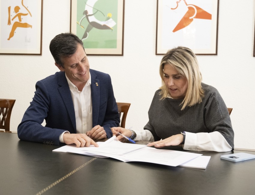 La presidenta de la Diputación, Marta Barrachina, junto al diputado Alejandro Clausell. - Foto: DIPUTACIÓN DE CASTELLÓN