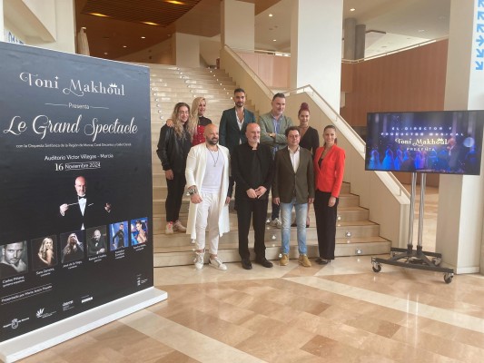 Un centenar de artistas internacionales y de la Región llenan de música y danza el Villegas con 'Le Grand Spectacle'
