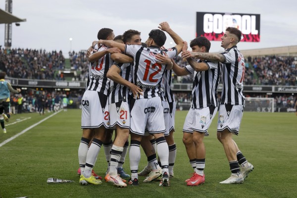 El Castellón desata la locura en el SkyFi Castalia (Fotos: Carme Ripollés)