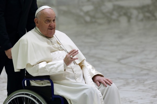 La salud del Papa Francisco experimenta 