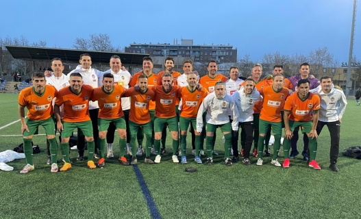 Tino Costa guía a las Leyendas del Valencia CF que ganan ante el Leganés y el Hércules el triangular solidario por los afectados por la DANA