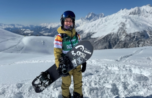 Podio para Núria Castañares en el Freeride World Tour Georgia Pro 
