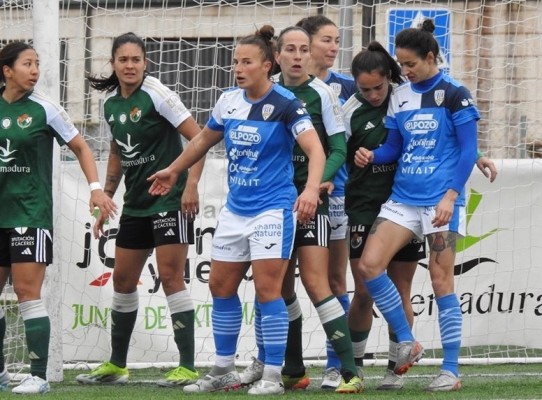 El Alhama deja de ganar y ve recortado a dos su ventaja como líder de la Primera RFEF femenina