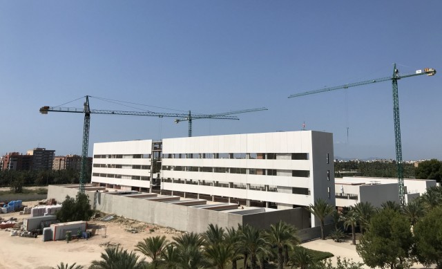 La UMH sigue completando su campus en Elche: urbanización del departamental y aparcamiento