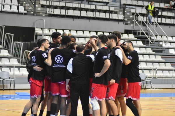 El Odilo Cartagena vuelve a ganar al Amics Castelló en otra prórroga en la Primera FEB