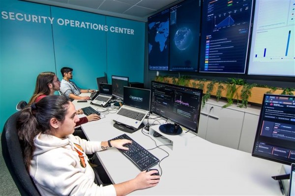 Un informe de Cuatroochenta identifica la nueva estrategia del cibercrimen: ataques automatizados