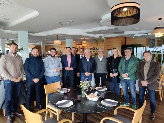 Líderes del municipalismo se reúnen en San Javier para fortalecer su estrategia