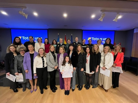 El Gobierno loa el papel de las mujeres en la Dana: 