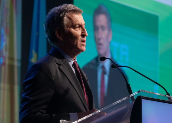 Feijóo mantiene su apoyo a Mazón y recalca que ha 