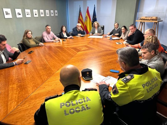 Torrent suspende las clases, actividades municipales y otras medidas ante el temporal