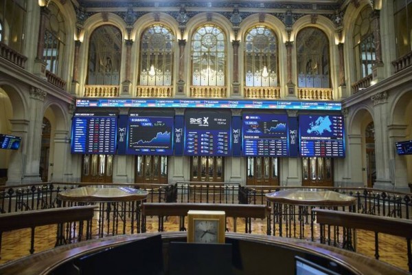 El Ibex 35 cierra con un alza del 0,29% y en los 11.840 puntos, con la atención puesta en EEUU