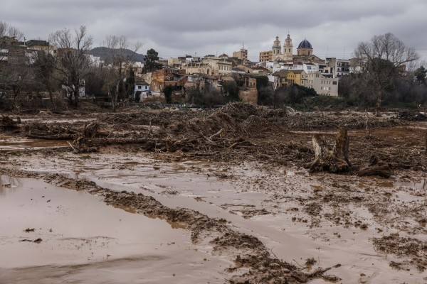 Los municipios de Valencia se mantienen pendientes de los cauces en ríos y barrancos por las lluvias 