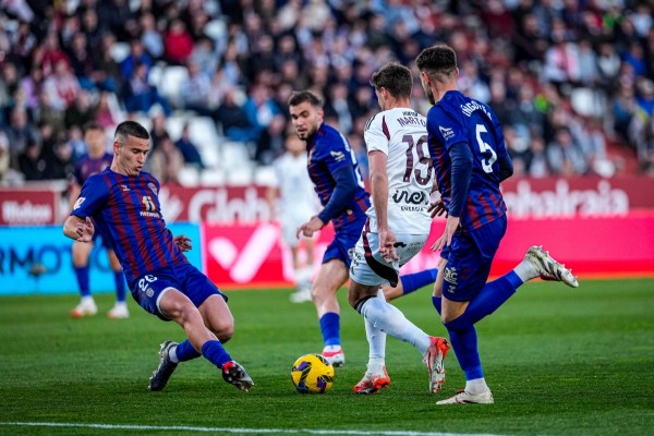Croacia convoca a Barzic, quien se perderá con el Eldense un derbi con el Elche que no iba a jugar
