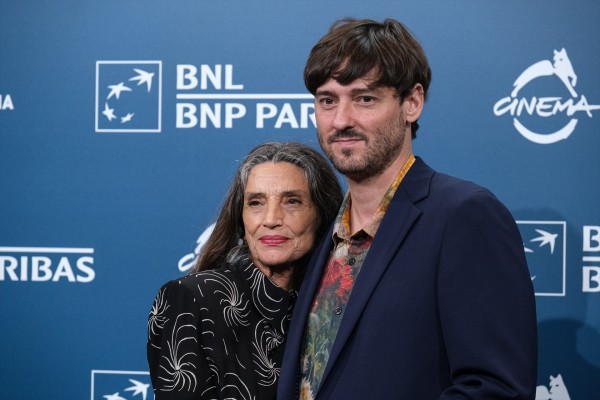 Carlos Marqués-Marcet amplía el debate sobre eutanasia con la película 'Polvo serán'