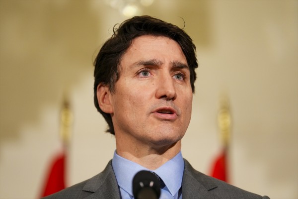 Trudeau anuncia aranceles del 25% a las importaciones de EEUU ante la 
