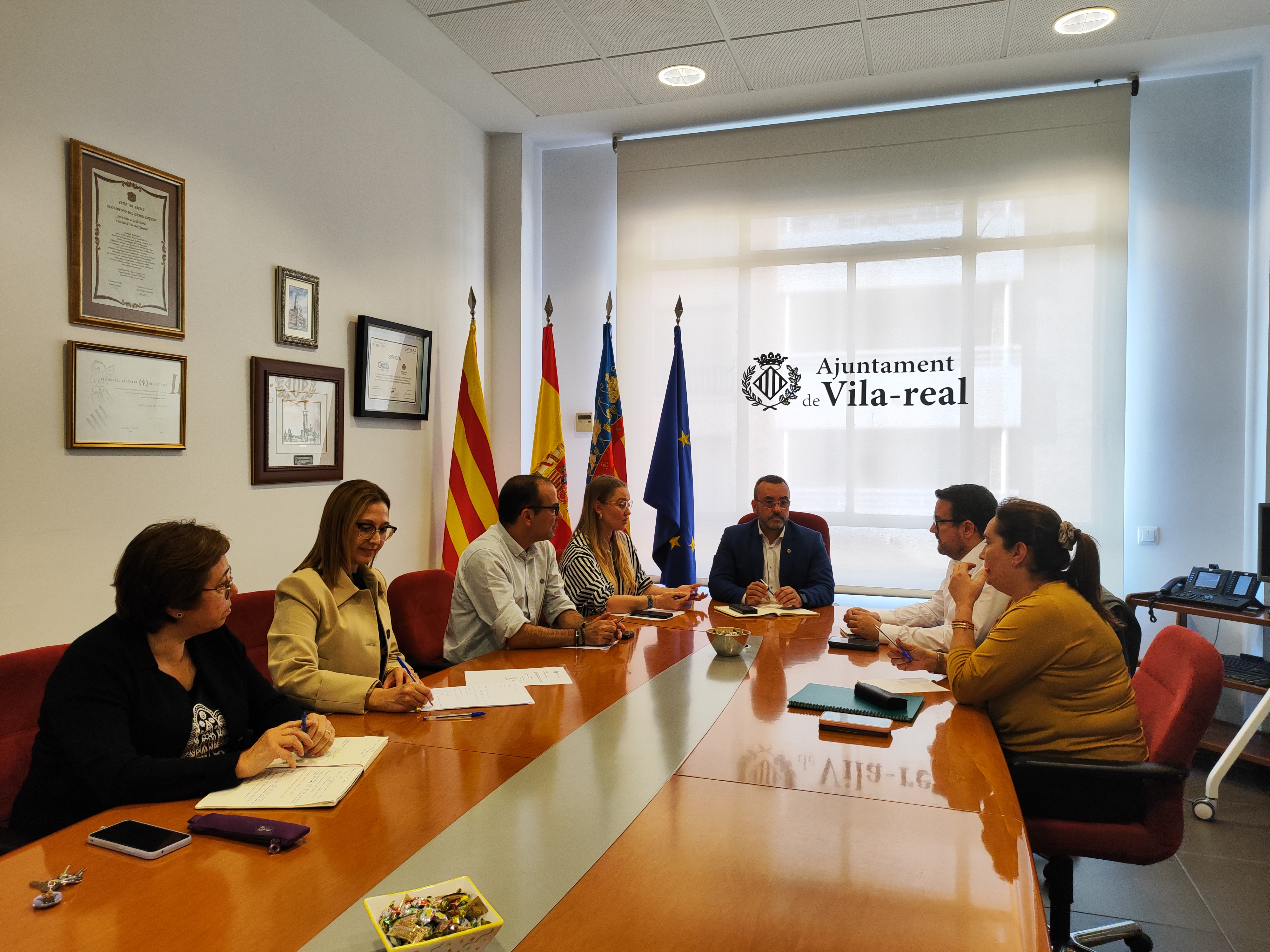 Vila-real reactiva la cooperativa com a punt de logística per a recollir i enviar ajuda a Valencia