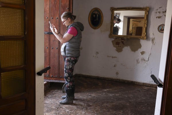 Unas 96.000 personas siguen sin cobertura móvil por los daños causados por la Dana
