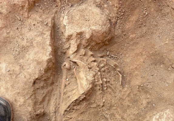 Hallan un asentamiento prehistórico, restos romanos y una 'maqbara' en el yacimiento de calle Leonés en Lorca