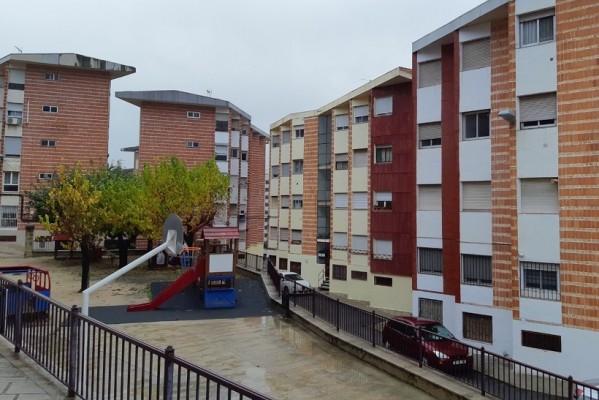 A punto los proyectos para rehabilitar 374 viviendas en los barrios Font Dolça y Sagrado Corazón en Alcoy