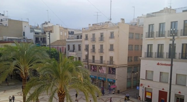 Elche suspende las actividades deportivas extraescolares este miércoles por las lluvias