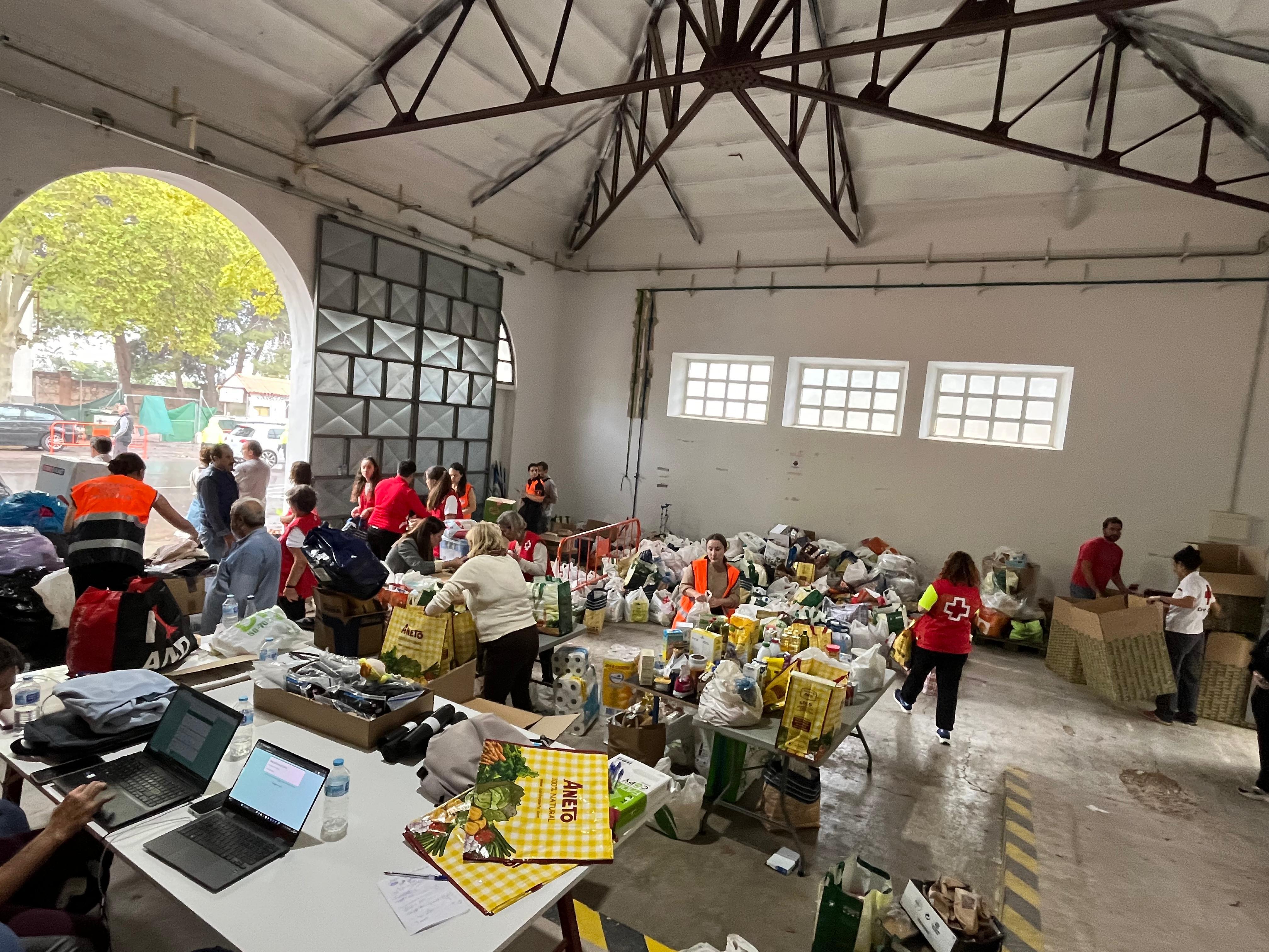 Más de 2.000 voluntarios responden a la llamada de Castelló para coordinar la ayuda por la Dana