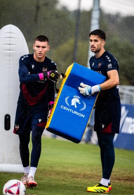 El Levante ya prepara el duelo ante el Cartagena sin Manu Sánchez ni Pablo Martínez