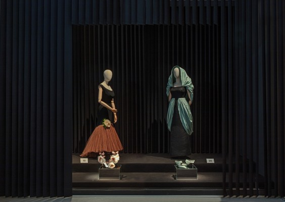 La exposición 'Cristobal Balenciaga Shoes from Spain Tribute' se despide con 25.000 visitantes