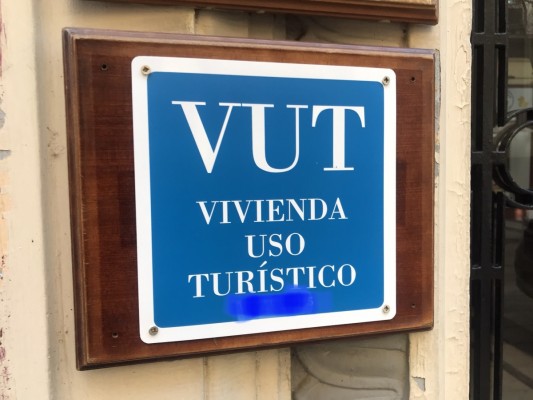 El Supremo sentencia que solo se pueden prohibir los pisos turísticos si la comunidad de propietarios lo fija en sus estatutos