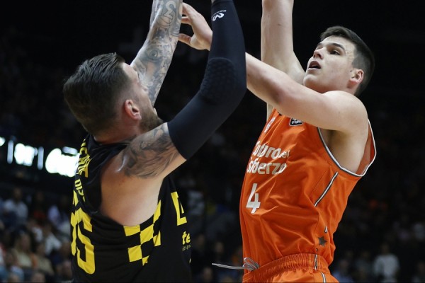 El Valencia Basket retoma los partidos en Salónica y mide el impacto emocional de la Dana
