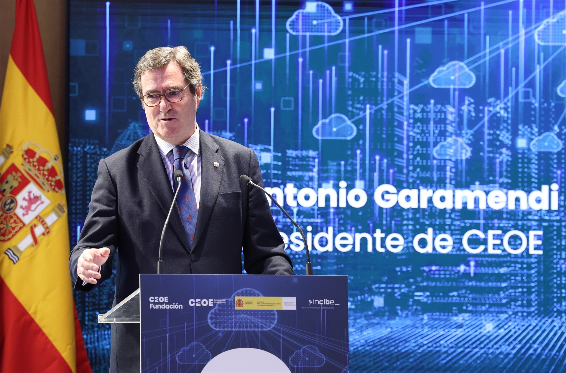 CEOE y Cepyme rechazan la propuesta del Gobierno para reducir la jornada laboral a 37,5 horas