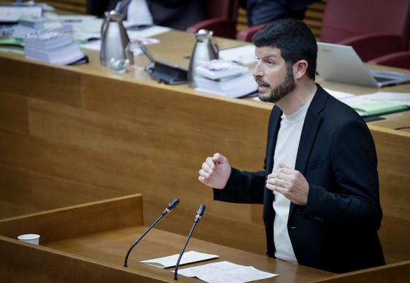 Compromís urge la reversión del Hospital del Vinalopó y cobrar la deuda de Ribera Salud tras declarar 808 millones en beneficios