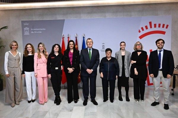 Ester Cerdán, Beatriz Febrero y Azucena Marín, entre las premiadas por el Ayuntamiento de Murcia por su contribución a la igualdad