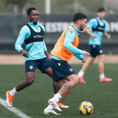 Platt, obligado a recomponer un once sin dos de sus indiscutibles