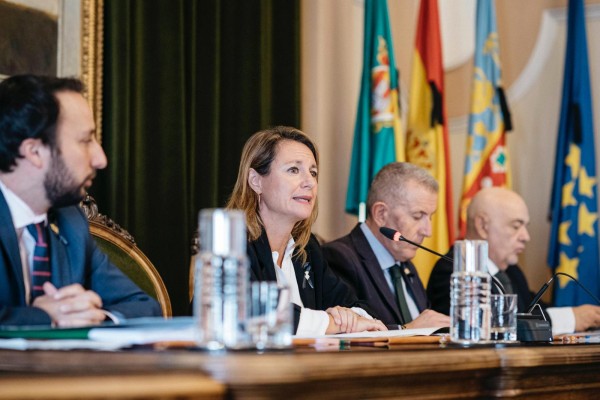El topónimo bilingüe 'enturbia' el pleno de Castelló por las ayudas de la Dana y apunta a los tribunales
