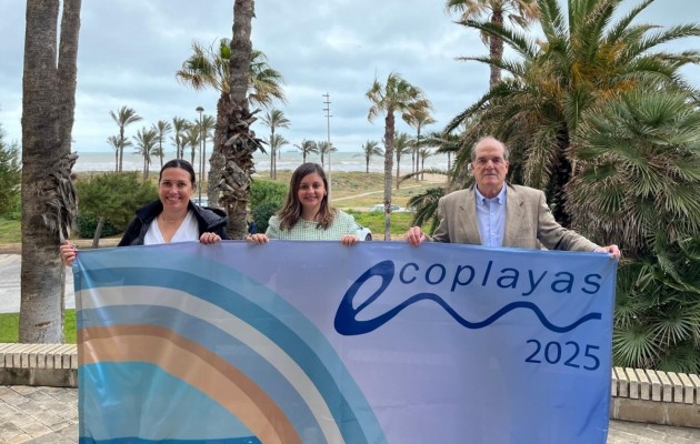Castelló renueva la 'Bandera Ecoplayas' en el Gurugú, Pinar y Serradal para reafirmar su calidad turística