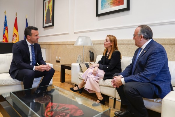 La Diputación suprime el servicio de mediación en 240 municipios para redirigir fondos a la Dana