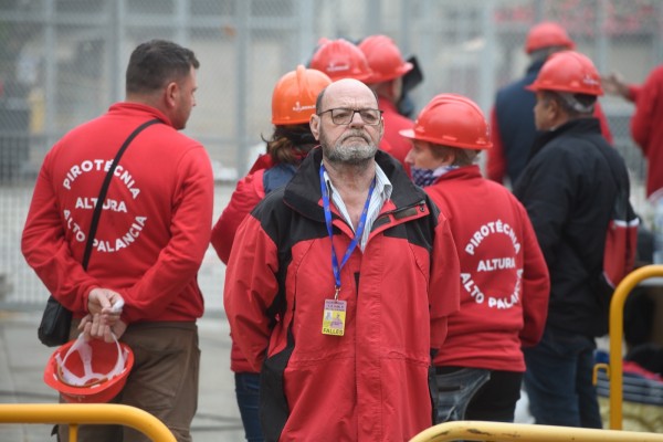 El Algarrobo, el hombre que anuncia cuándo comienza la mascletà