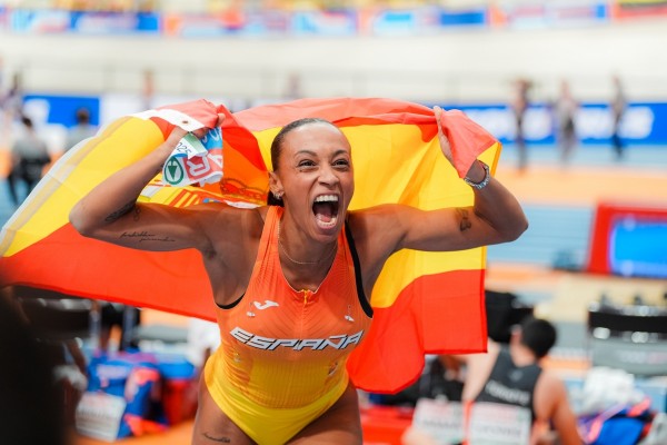 Ana Peleteiro se corona como la indiscutible 'reina' europea del triple salto