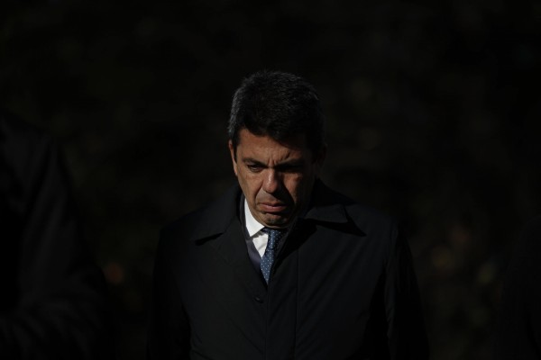 Por qué no dimite Mazón