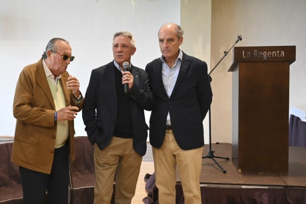 Camps congrega en Burriana a sus afines del PP de Castellón (Fotos: Carlos Pascual)