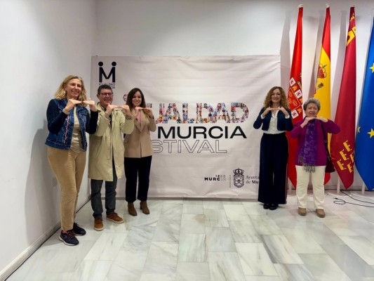 Murcia reivindica la lucha de las mujeres por la igualdad en el 8M