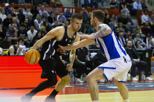 El Odilo Cartagena vence por 81-73 al Gipuzkoa y casi logra la salvación en la Primera FEB