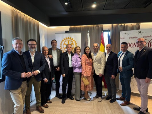 Más de 150 personas conocen las actuaciones solidarias para 2025 del Rotary La Vall d'Uixó