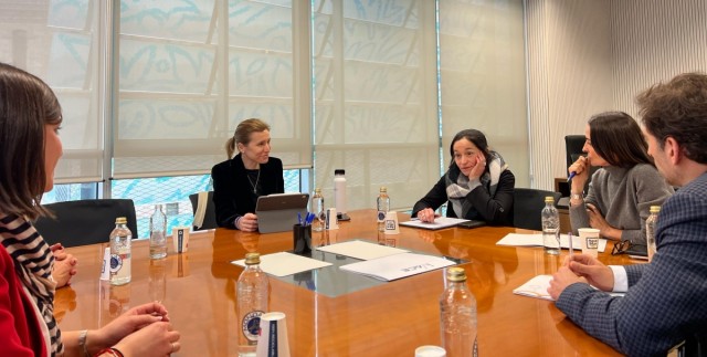 Alcoy ayuda a las empresas a internacionalizarse con más colaboración entre las administraciones