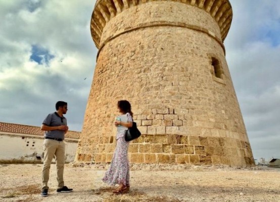 El Campello licita la redacción para restaurar el paisaje e iluminación del entorno de la Torre de La Illeta