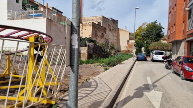 Denuncian el abandono de un solar en el barrio de San José de Lorca a las puertas de sus fiestas